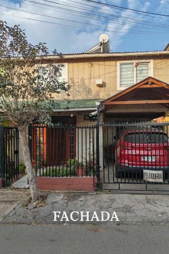 Casa esquina con espacio habilitado para local en venta Maipú