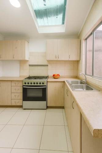 Casa esquina con espacio habilitado para local en venta Maipú