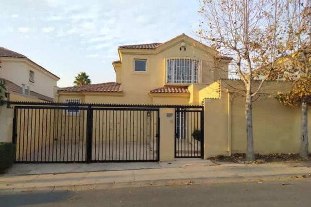 EXCELENTE CASA EN SANTIAGO, ZONA ORIENTE