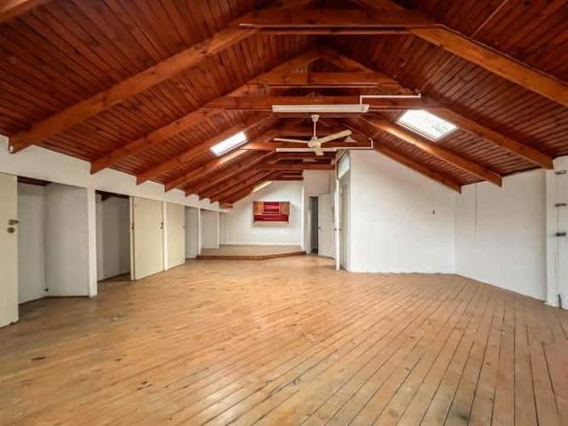 LOS ORIENTES ARRIENDA CASA COMERCIAL TRES PISOS 7 NORTE VIÑA