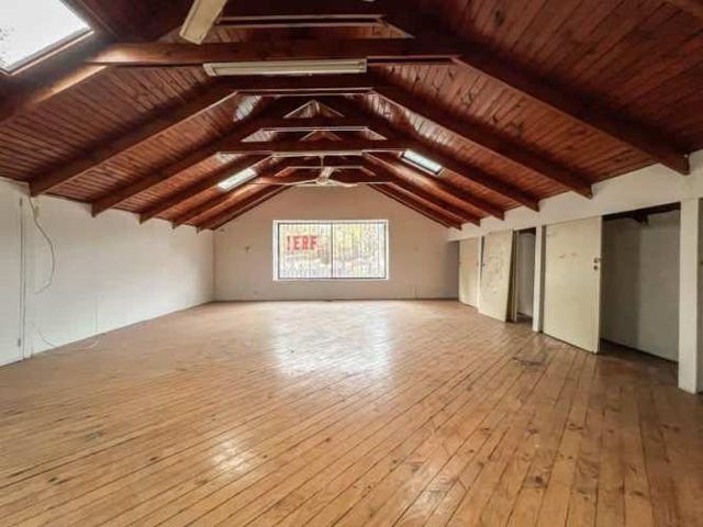 LOS ORIENTES ARRIENDA CASA COMERCIAL TRES PISOS 7 NORTE VIÑA