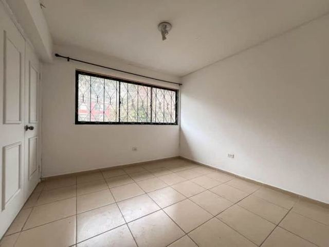 LOS ORIENTES ARRIENDA CASA COMERCIAL TRES PISOS 7 NORTE VIÑA