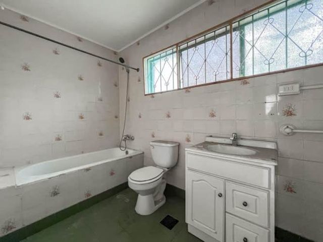 LOS ORIENTES ARRIENDA CASA COMERCIAL TRES PISOS 7 NORTE VIÑA