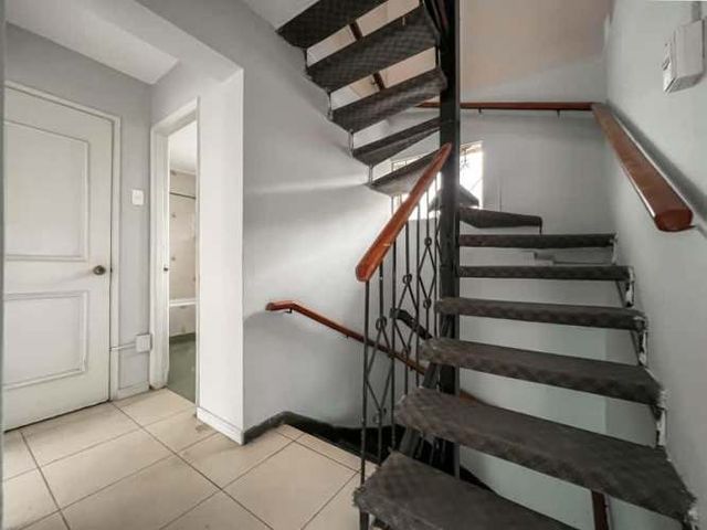 LOS ORIENTES ARRIENDA CASA COMERCIAL TRES PISOS 7 NORTE VIÑA