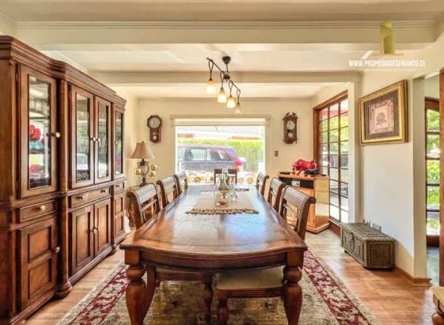 LOMAS DE MONTEMAR VENTA EXCLUSIVA CASA 5D 4B DOS PISOS