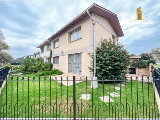 LIMACHE. VENDE CASA SÓLIDA 5D 2B A POCAS CUADRAS DEL CENTRO