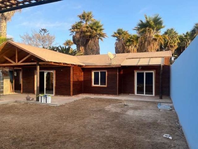 Arriendo casa  azapa km 8, orilla de camino