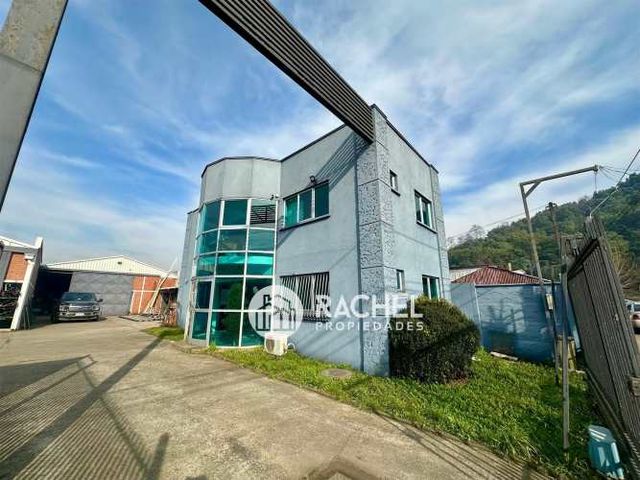 ARRIENDO – BODEGAS Y OFICINAS EN SECTOR PUEBLO NUEVO