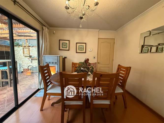 SE VENDE LINDA CASA CON QUINCHO EN PASAJE CERRADO, Sector Valle de Alcalá