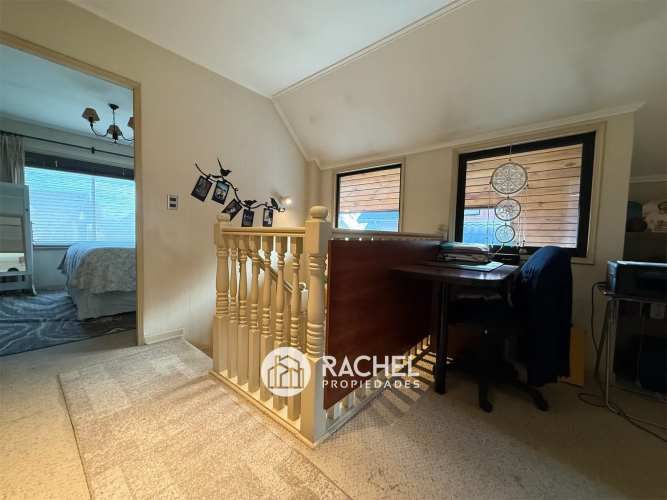 SE VENDE LINDA CASA CON QUINCHO EN PASAJE CERRADO, Sector Valle de Alcalá