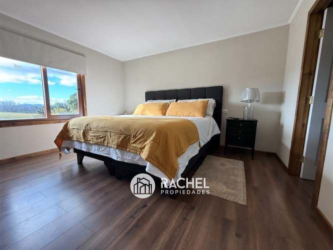 SE ARRIENDA HERMOSA CASA EN CONDOMINIO DE PARCELAS- Sector Mirador de Pumalal