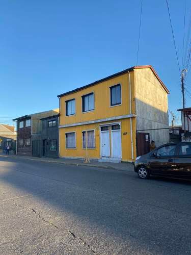 Oportunidad de Inversión! Venta de Casa en Avenida Principal Lord Cochrane