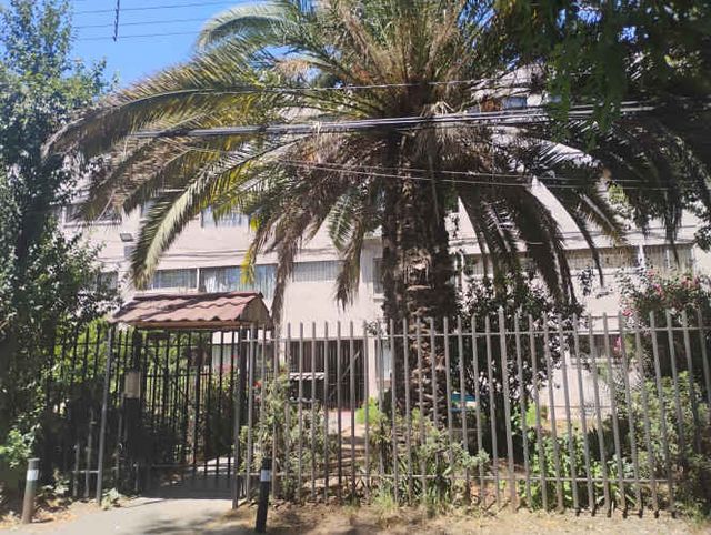 Se Vende  Departamento En Ñuñoa, piso 2 Metro Grecia 3 dormitorios.