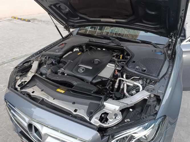 MERCEDES-BENZ E 300 2017