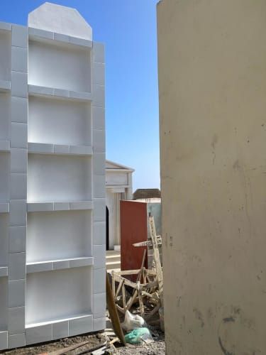 SE VENDE SITIO CON 5 NICHOS EN CEMENTERIO GENERAL N°1