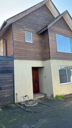 EXCELENTE CASA CONDOMINIO SANTA LEONOR