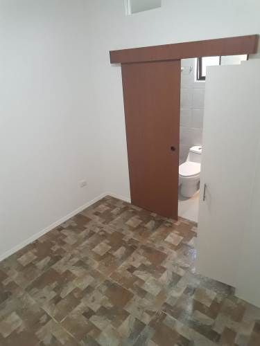 Depto interior. Cercano a metro.