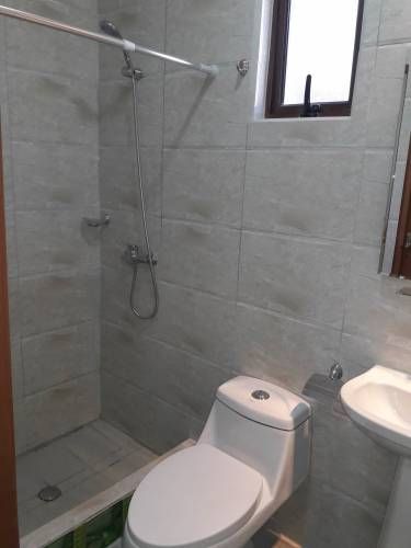 Depto interior. Cercano a metro.