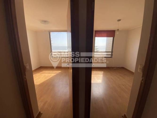 SE ARRIENDA DEPARTAMENTO EDIFICIO BRISAS DEL MAR SECTOR SUR