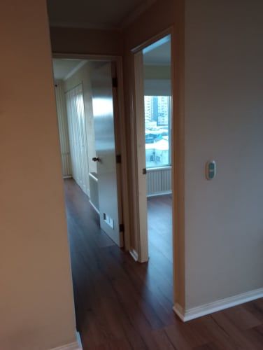 Central, 2 dorm. 2 baños, estacionamiento Bodega