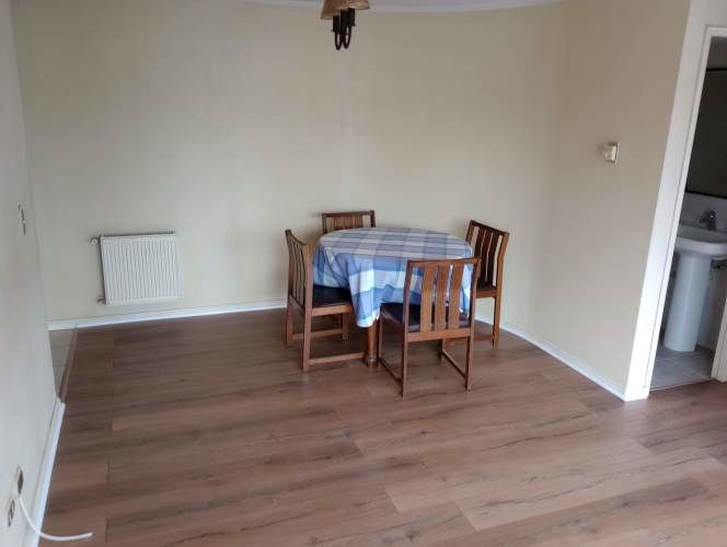 Central, 2 dorm. 2 baños, estacionamiento Bodega