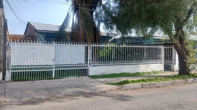 amplia propiedad en Población Malaquias Concha, La Granja