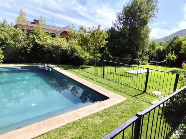 CASA Condominio Los Monjes