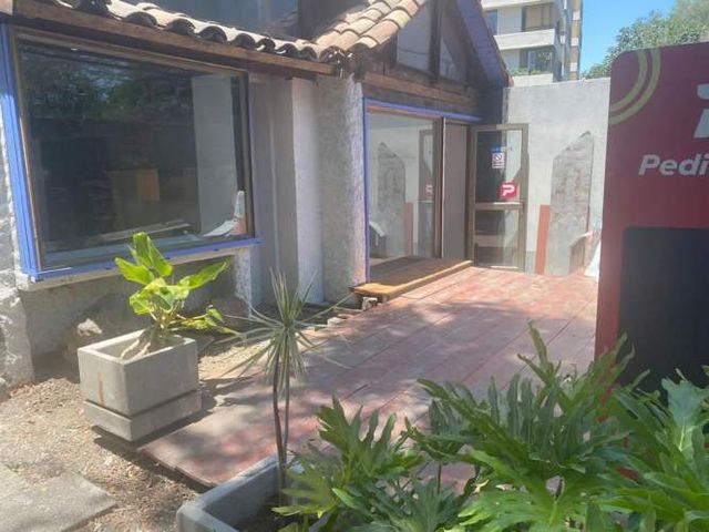 LOCAL COMERCIAL Manquehue/Colón