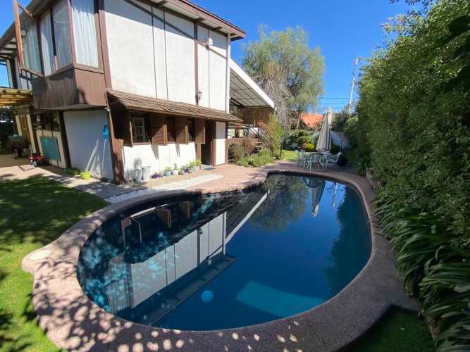 CASA EN CONDOMINIO LA REINA GRAN TERRENO COM 1,5