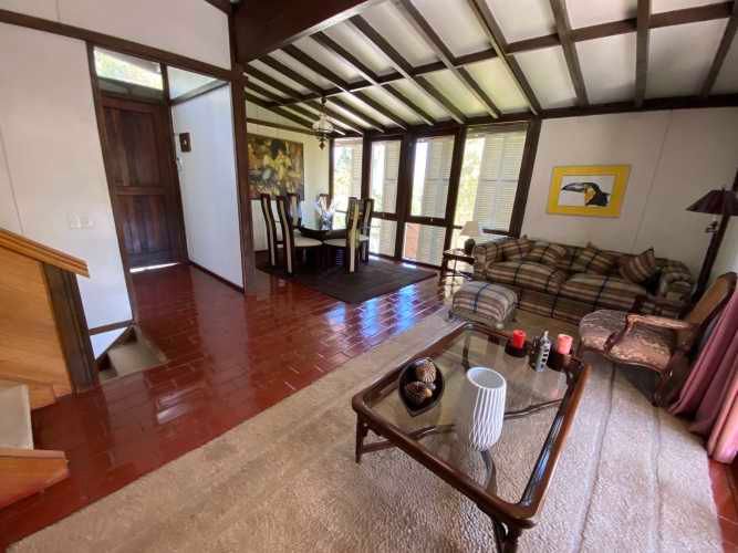 CASA EN CONDOMINIO LA REINA GRAN TERRENO COM 1,5