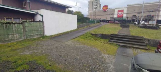 Local más terreno 3.000m2  en Arriendo