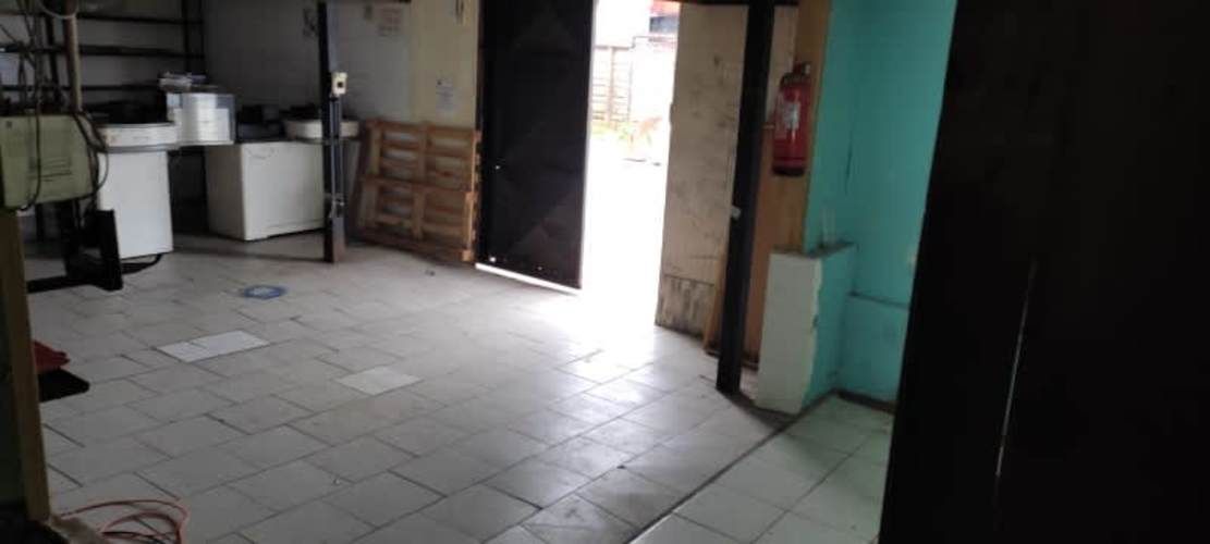 Casa con Local Comercia Pichipelluco