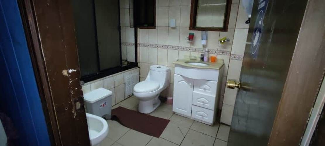 Casa con Local Comercia Pichipelluco