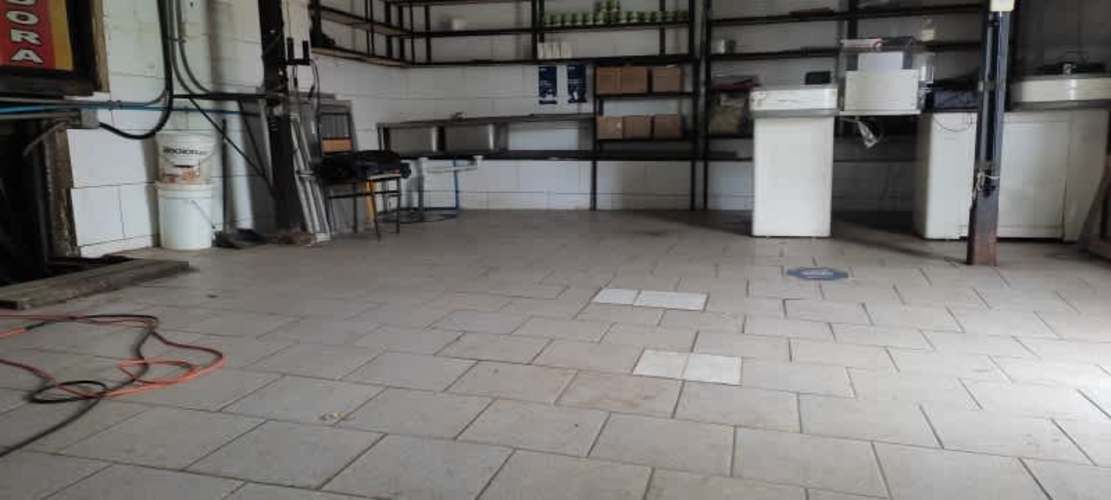 Casa con Local Comercia Pichipelluco