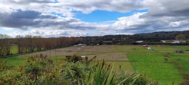 Parcela media há en Valdivia Sector Antilhue