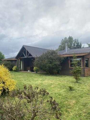 Parcela con casa, y cabaña. Fresia.