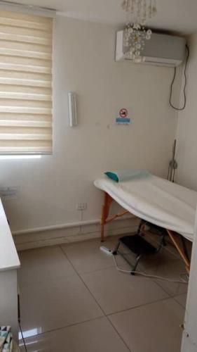 SE ARRIENDA CASA COMERCIAL EX C. DE ESTÉTICA EN VIÑA DEL MAR