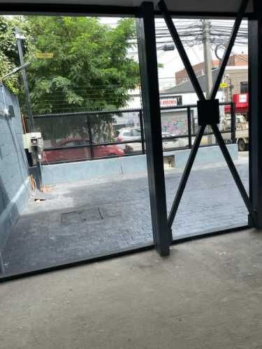 SE ARRIENDA LOCAL COMERCIAL 2 ORIENTE VIÑA DEL MAR