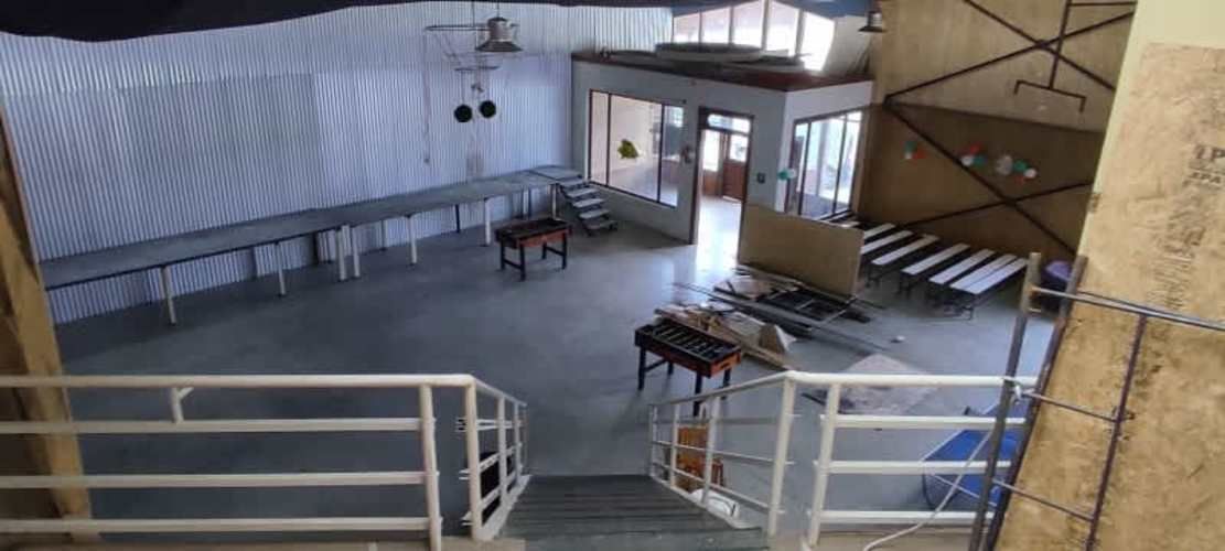 Arriendo Local Comercial Aprox 500m2