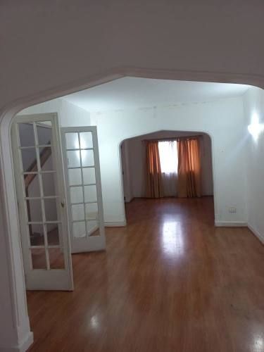 SE ARRIENDA CASA COMERCIAL UNO PONIENTE ALTURA 8 NORTE VIÑA