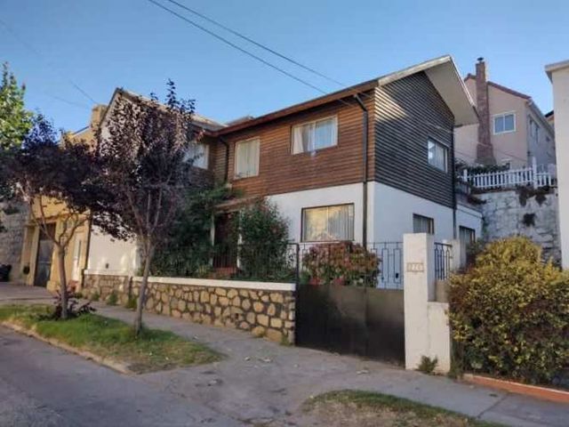 SE VENDE CASA EN RECREO VIÑA DEL MAR