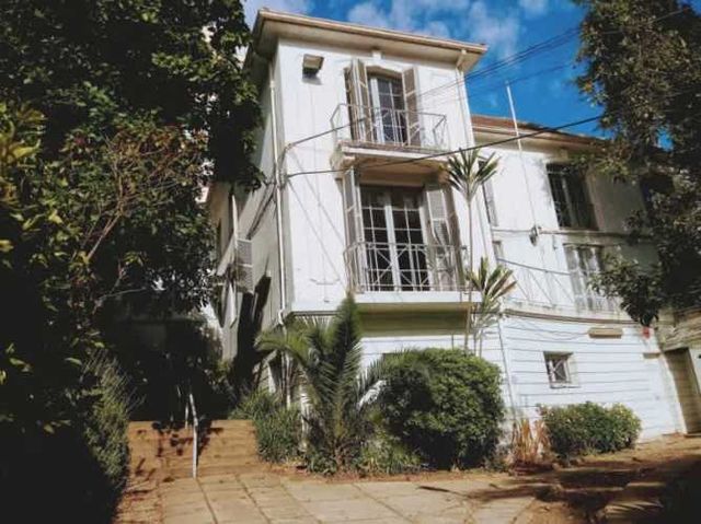 SE ARRIENDA CASA COMERCIAL TRASLAVIÑA VIÑA DEL MAR