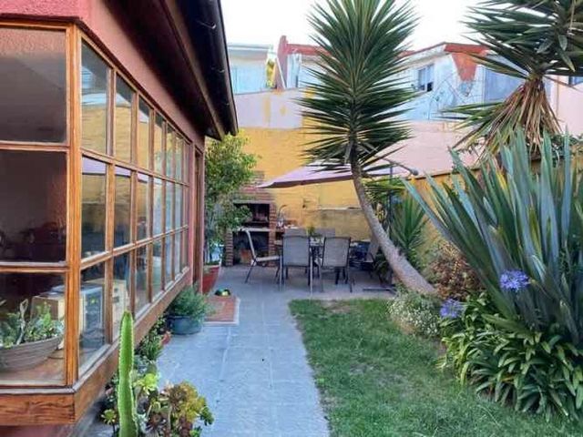 SE VENDE CASA EN RECREO VIÑA DEL MAR EXCELENTES CONDICIONES