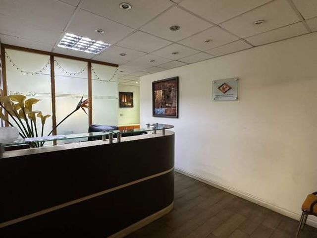 Centrica y Amplia Oficina