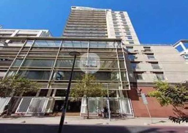 VENTA DE OFICINA EN SANTIAGO CENTRO, METRO PLAZA DE ARMAS