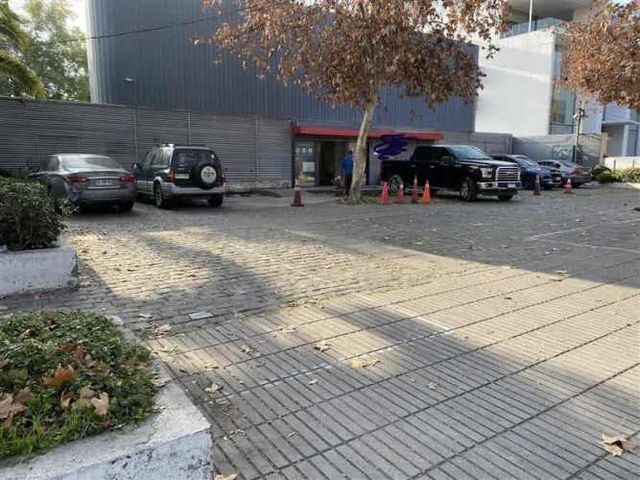 LOCAL COMERCIAL Los Cobres de Vitacura