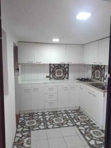 CASA Los Araucanos con avenida Grecia