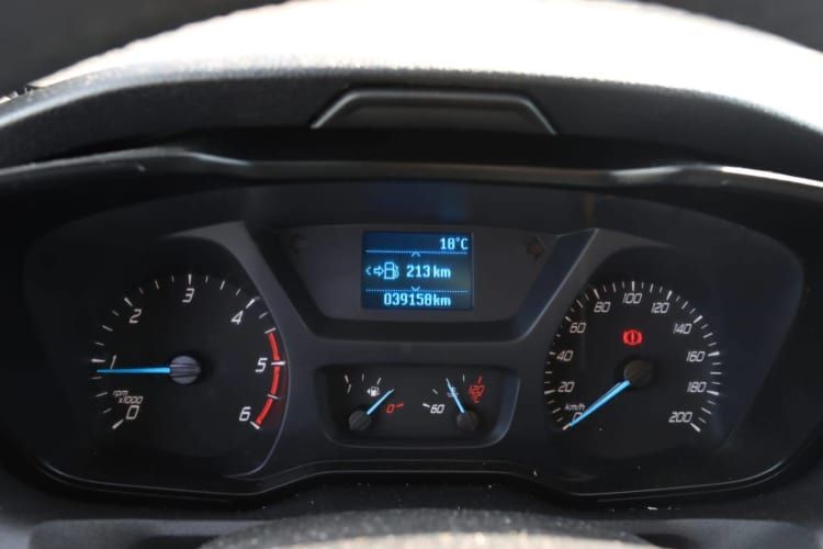 FORD TRANSIT FURGON DE CARGA 2023 UNICO DUEÑO FULL A/C