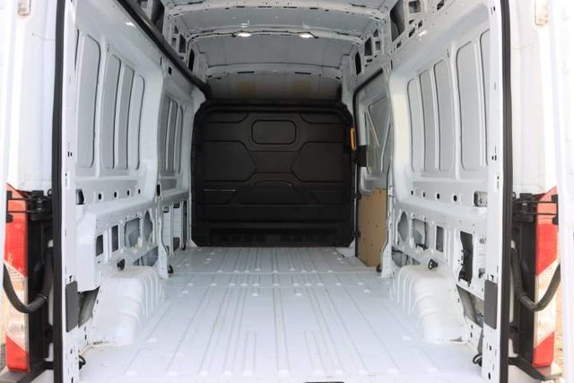 FORD TRANSIT FURGON DE CARGA 2023 UNICO DUEÑO FULL A/C