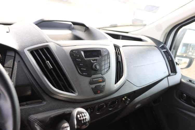 FORD TRANSIT FURGON DE CARGA 2023 UNICO DUEÑO FULL A/C